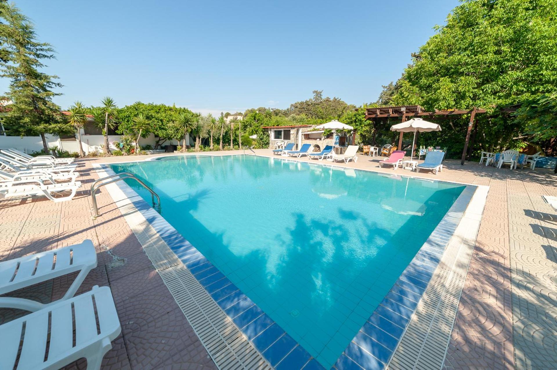 Artemis Studios - Pool And Garden Коскину Экстерьер фото